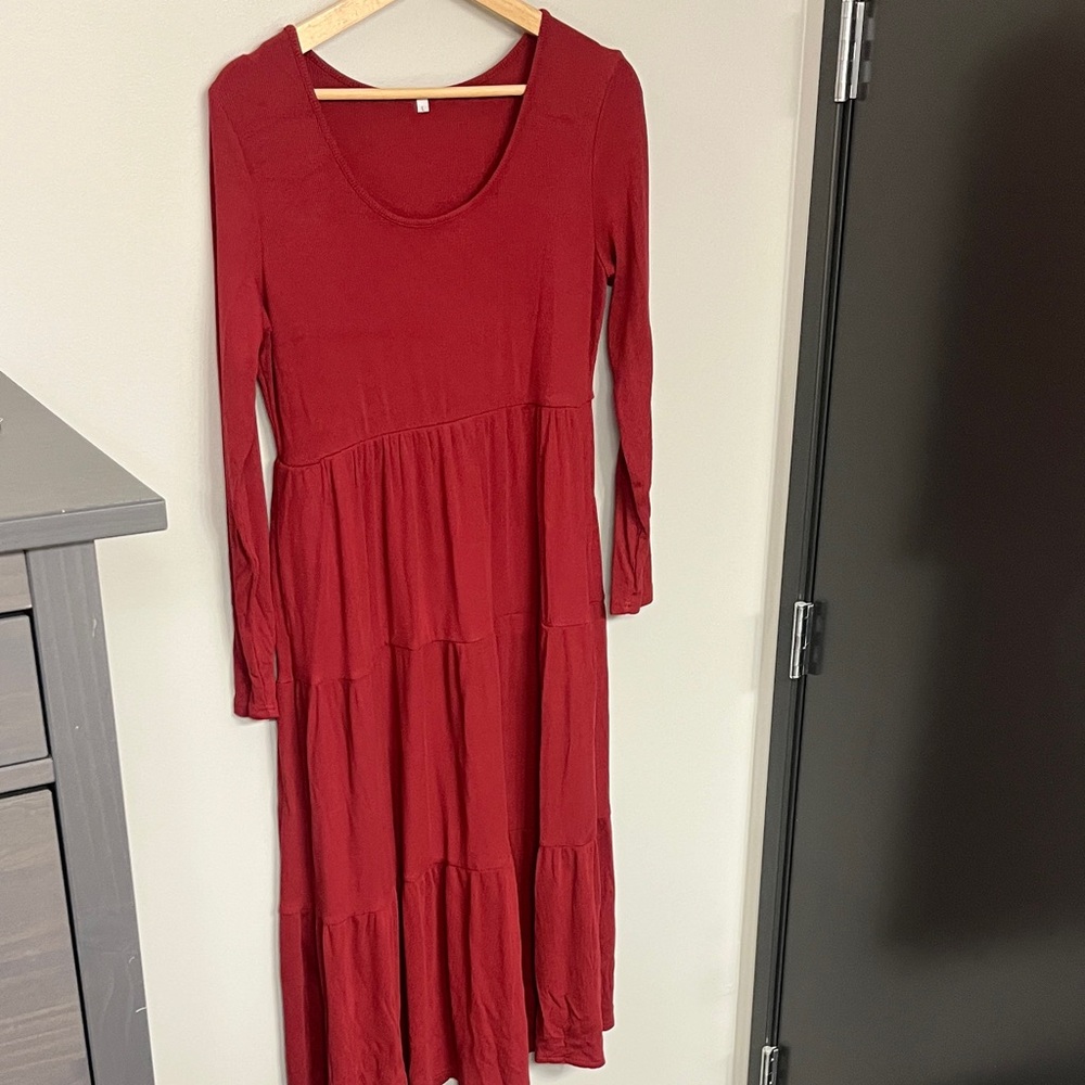 Casual, Comfy, Flattering Red Long Sleeve Dress Size L